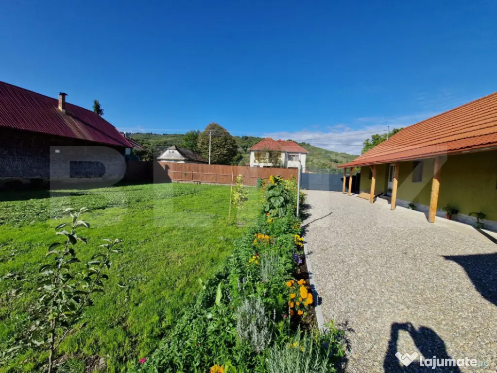 CASA DEOSEBITA IN VAMA BUZAULUI, 800 MP, PRET 151,000 EURO