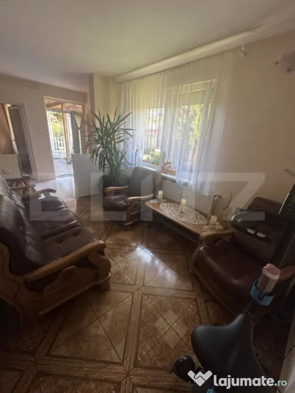 Casa plan parter 170 mp, zona Micro 17