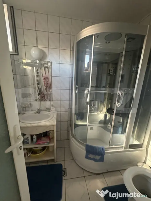 Casa plan parter 170 mp, zona Micro 17