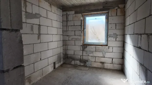 Casă individuală pe 1000 mp teren la preț de duplex: Str