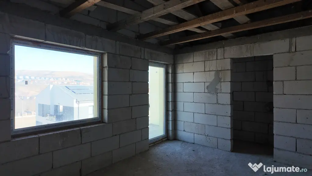 Casă individuală pe 1000 mp teren la preț de duplex: Str