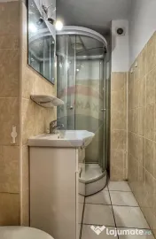 Apartament cu 4 camere de vânzare în zona 13 Septembrie