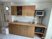 Apartament cu 3 camere de închiriat în zona Dacia 
