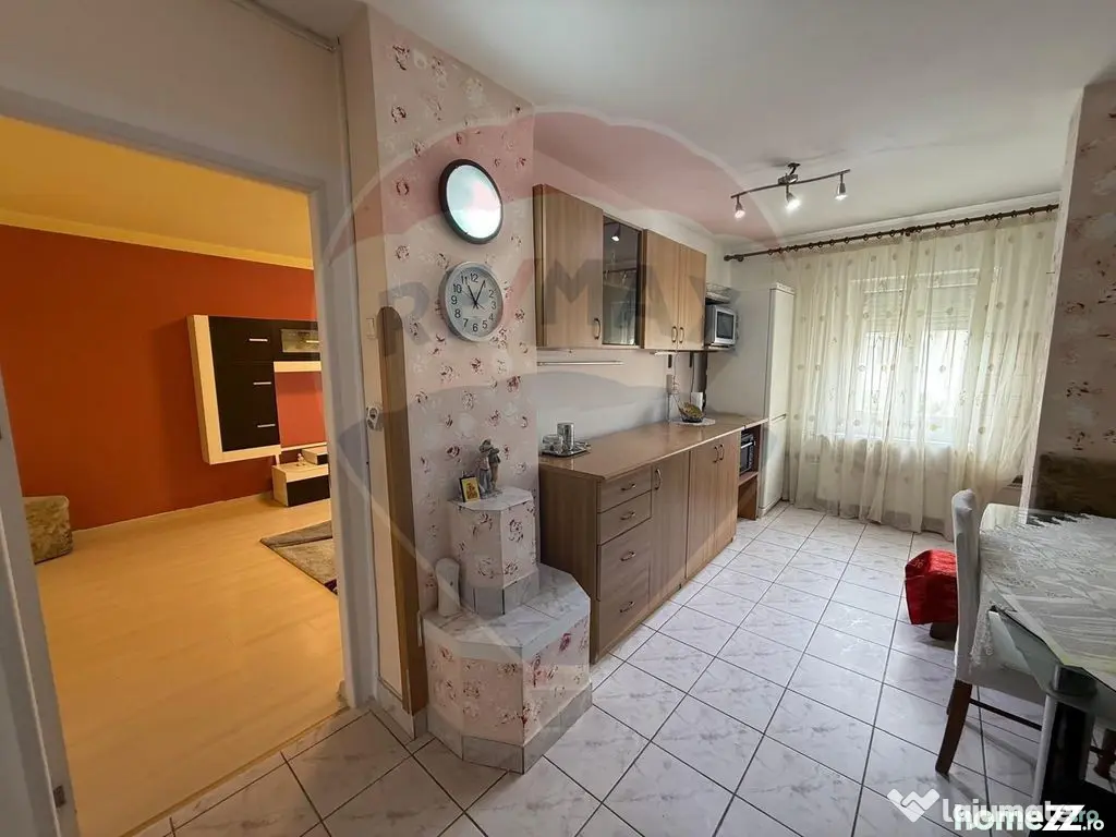 Apartament cu 3 camere de închiriat în zona Dacia - Oradea (Bihor)