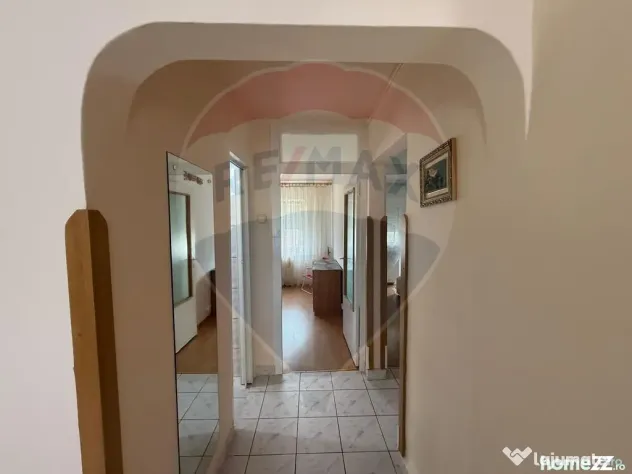 Apartament cu 3 camere de închiriat în zona Dacia - Oradea (Bihor)