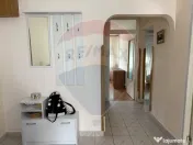 Apartament cu 3 camere de închiriat în zona Dacia