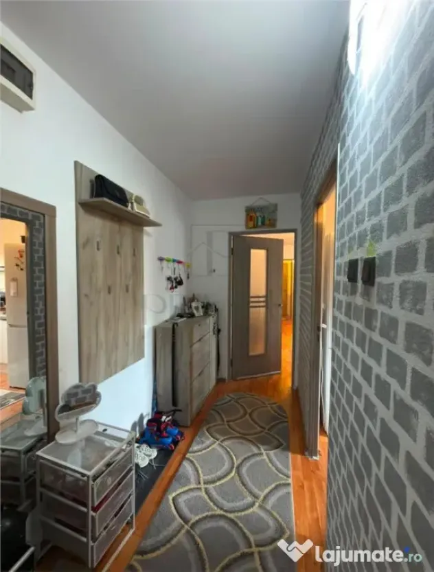 Soarelui - 2 Camere - Bloc izolat - Centrala proprie