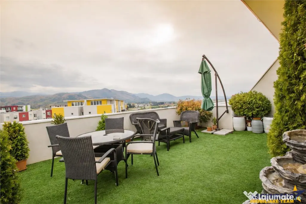 Penthouse extravagant,living spectaculos, semineu,terase gen