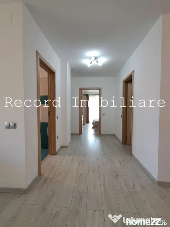 Apartament 3 camere,2 bai,et.1,balcon,parcare subterana! zona Marasti