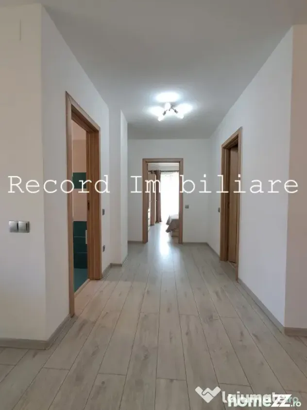 Apartament 3 camere,2 bai,et.1,balcon,parcare subterana! zona Marasti