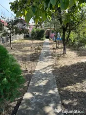 Casă cu teren 2.453 mp și toate utilitățile – acces di 