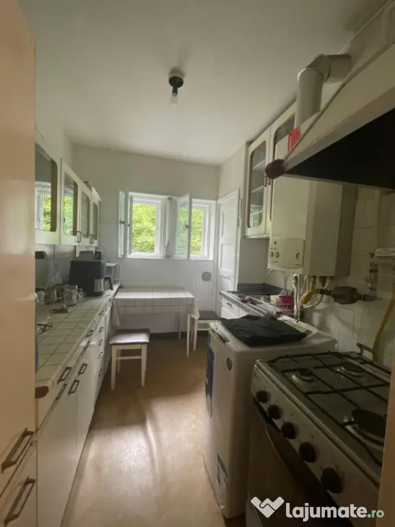 Apartament 2 camere, luminos și bine întreținut – Str.