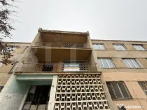 Bloc cu 2 etaje, aflat în zona centrală a orașului Cugir