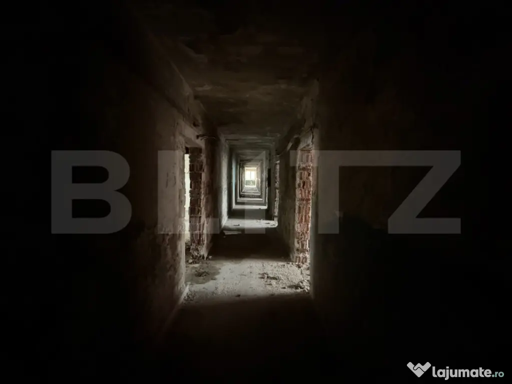 Bloc cu 2 etaje, aflat în zona centrală a orașului Cugir