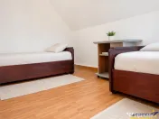 Casa si pentru cazare personal, zona parcului industrial Pre 