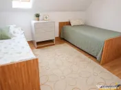 Casa si pentru cazare personal, zona parcului industrial Pre 
