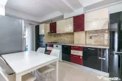 Apartament cu 4 camere de vanzare in Cosmopolis, parcare,...