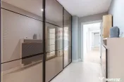 Apartament cu 4 camere de vanzare in Cosmopolis, parcare,... 