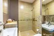 Apartament cu 4 camere de vanzare in Cosmopolis, parcare,...