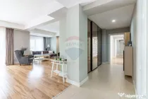 Apartament cu 4 camere de vanzare in Cosmopolis, parcare,...