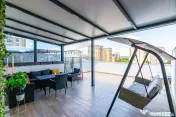 Apartament cu 4 camere de vanzare in Cosmopolis, parcare,... 