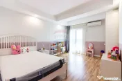 Apartament cu 4 camere de vanzare in Cosmopolis, parcare,... 