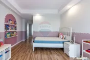 Apartament cu 4 camere de vanzare in Cosmopolis, parcare,...