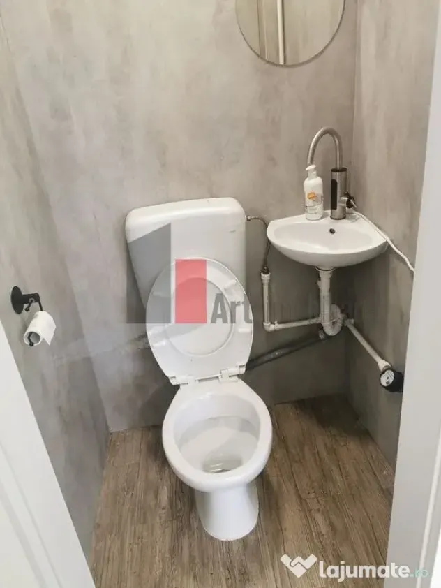 %0 Comision Spatiu comercial de inchiriat in zona Kogalni...