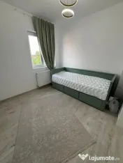 Apartament cu 3 camere in vila-90mp-zona Centrala 