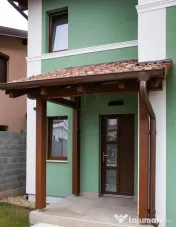 Sacalaz- dormitor la parter- despartit prin garaj- bucatarie 