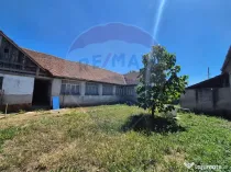 Casă / Vilă cu 3 camere de vânzare în zona Central