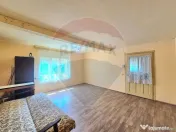Casă / Vilă cu 3 camere de vânzare în zona Central 
