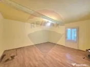 Casă / Vilă cu 3 camere de vânzare în zona Central 