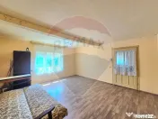 Casă / Vilă cu 3 camere de vânzare în zona Central