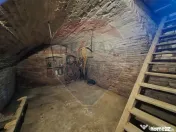 Casă / Vilă cu 3 camere de vânzare în zona Central