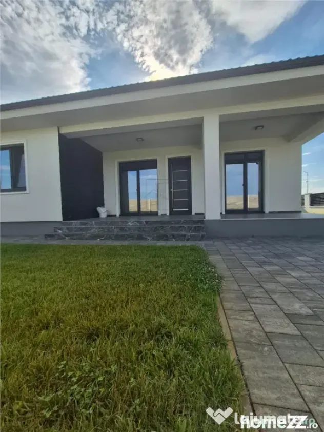 Casa individuala superba - zona linistita - bucatarie inchis