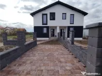Duplex 4 camere - locatie superba - personalizare interioara