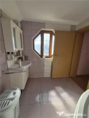 GIROC - CASA INDIVIDUALA - SPATIOASA - GARAJ - 2 FRONTURI ST 