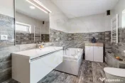 Casa in stil mediteranean cu teren generos 