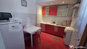 Apartament cu 2 camere de închiriat – Strada Revoluției, 