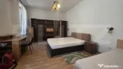 Apartament cu 2 camere de închiriat – Strada Revoluției, 