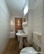 Apartament 3 camere zona Vasile Aaron 