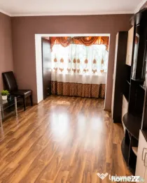 Apartament 2 camere, decomandat, 56 mp, 2 balcoane, etaj 1,