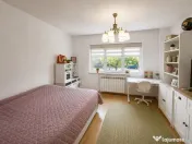 APARTAMENT 4 CAMERE // DECOMANDAT // GHE.DOJA //PARTER 