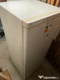 Congelator vertical cu sertare 