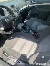 Vând Skoda Octavia 2 