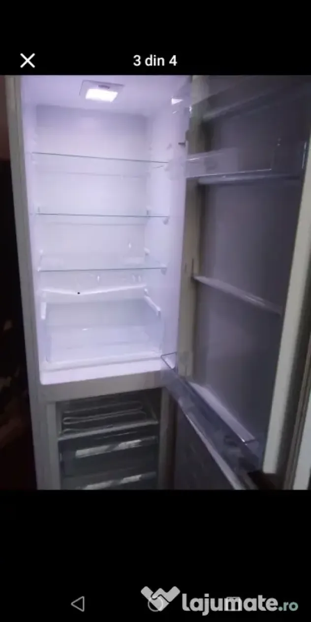 Vând frigider cu congelator marca Heinner