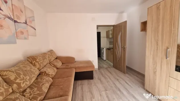 Garsonieră zona Uta, bloc renovat și izolat termic