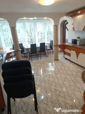 Apartament 4 camere Dogarilor ,parter 