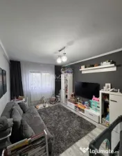 Apartament decomandat cu 2 camere, renovat, în Nicolina 